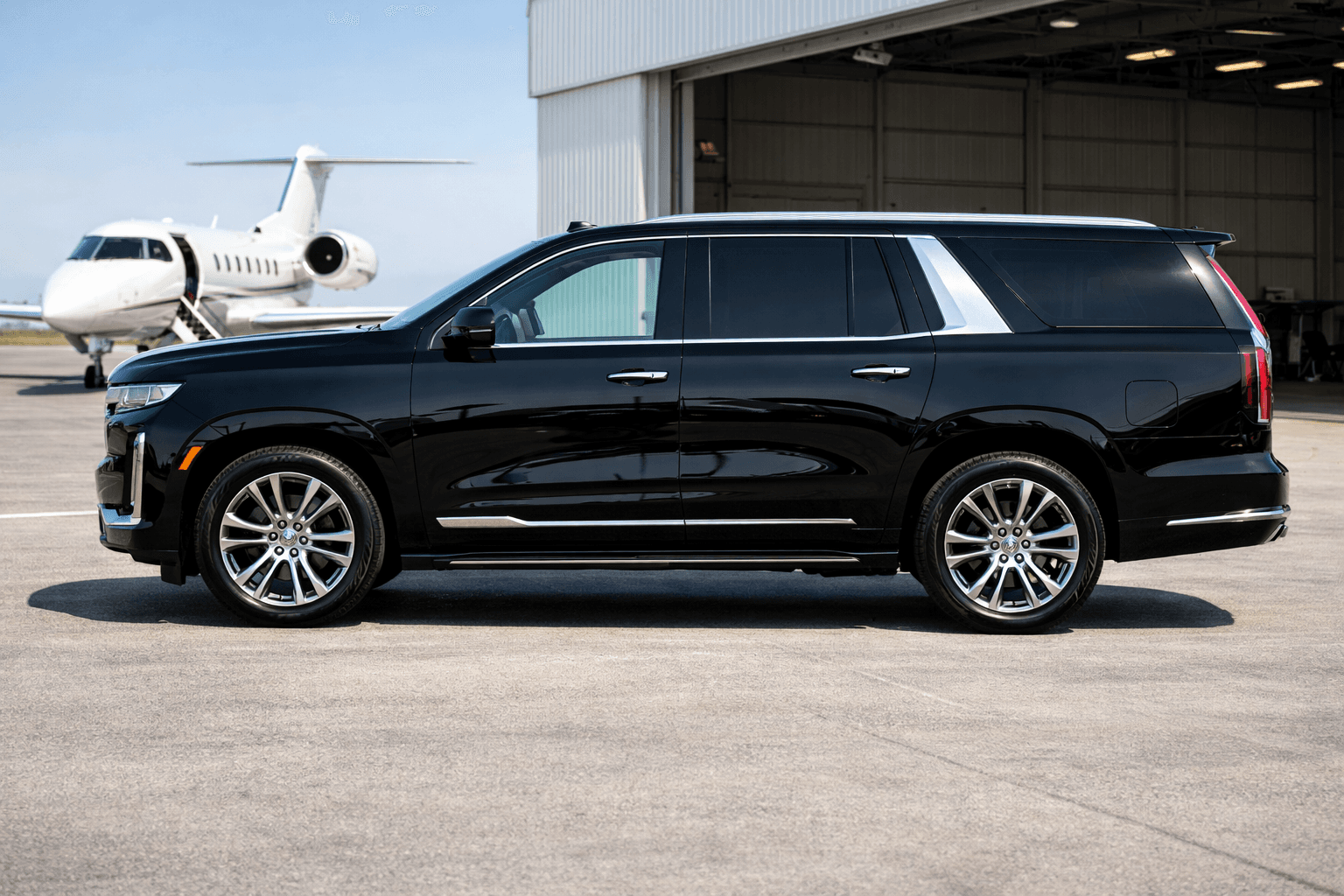 Cadillac Escalade - View 5